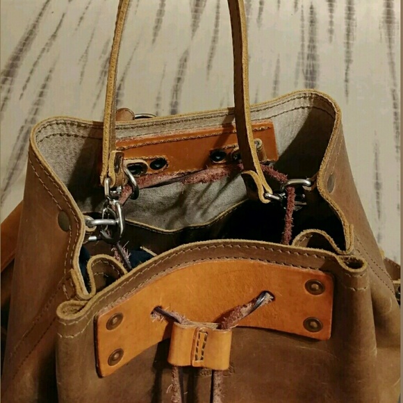 *SOLD* Saddleback Bucket backpack in Tobacco - Picture 5 of 8